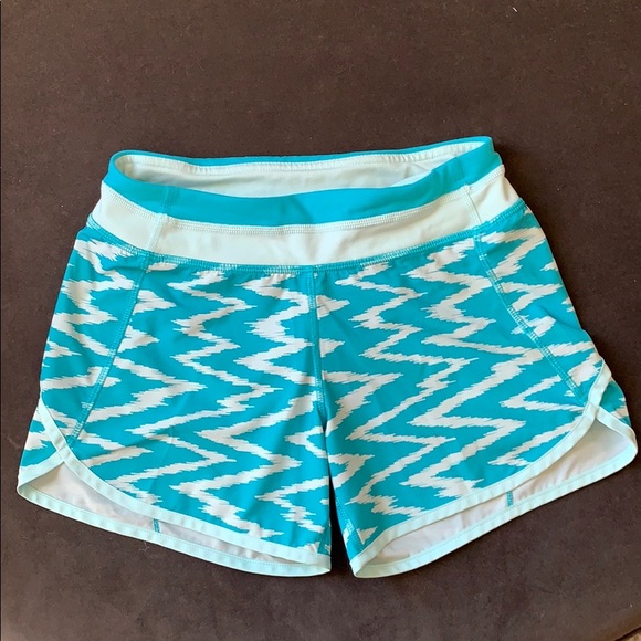 Ivivva Shorts - Picture 1 of 3